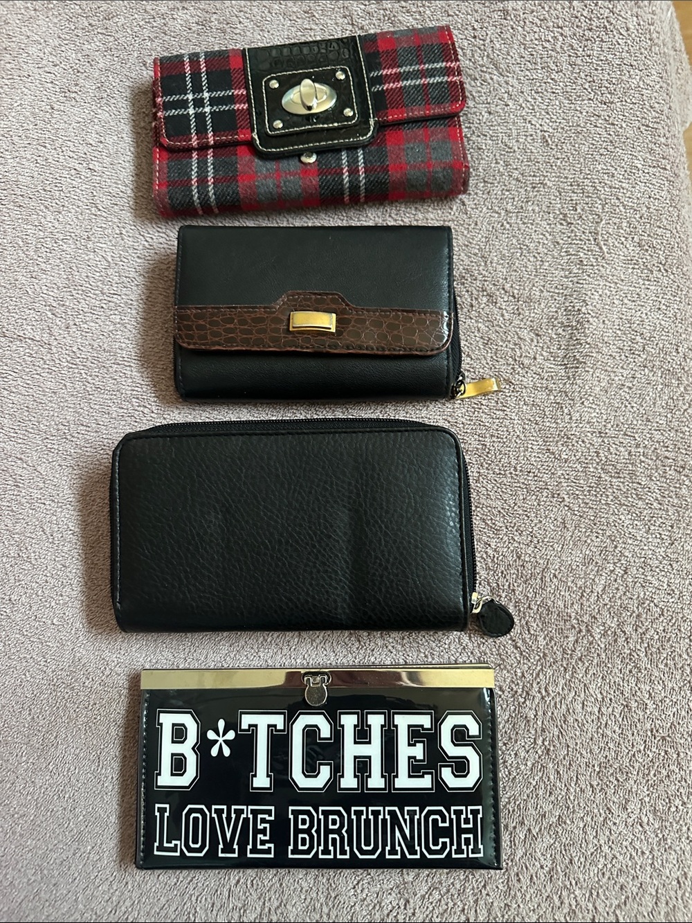 Bundle of women’s Wallets